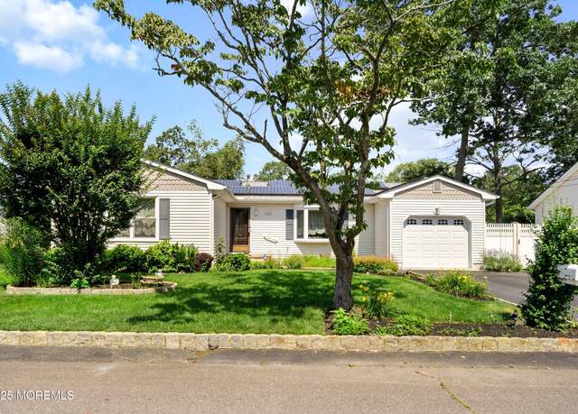 Property at 620 Pacific Ave, Beachwood, NJ 08722, 3 beds, 2 baths