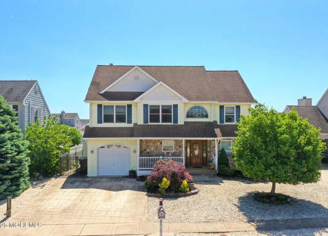 Property at 71 Top Sail Ct, Bayville, NJ 08721, 5 beds, 2.5 baths