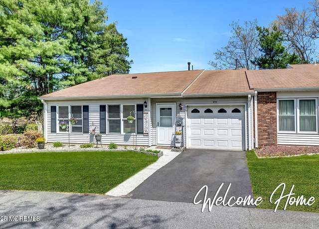Property at 233 Cloverdale Dr, Lakewood, NJ 08701, 2 beds, 2 baths
