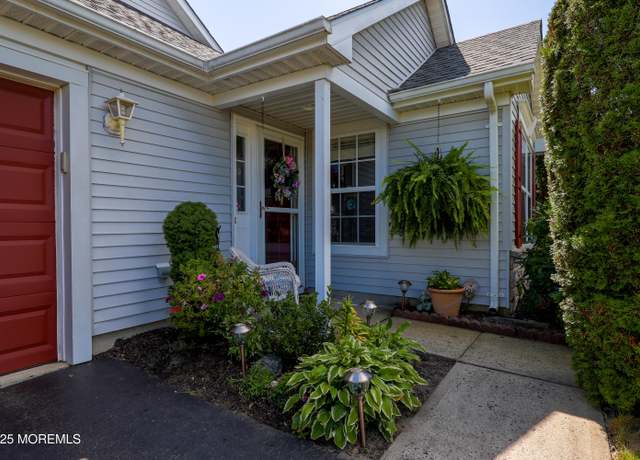 Property at 3169 Dillon Ln, Toms River, NJ 08755, 2 beds, 2 baths