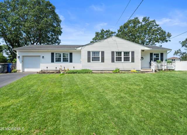 Property at 5 Selena Pl, Toms River, NJ 08753, 3 beds, 1 bath