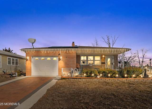 Property at 2 Liberta Dr, Toms River, NJ 08757, 2 beds, 2 baths