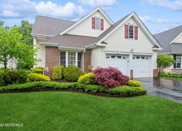 Property at 59 Londonberry Dr, Holmdel, NJ 07733, 3 beds, 2.5 baths