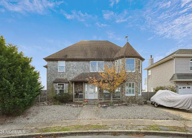 Property at 199 K Ct, Seaside Park, NJ 08752, 4 beds, 3 baths