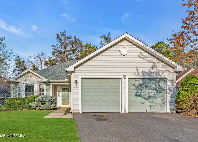 Property at 7 Lake Ridge Blvd, Whiting, NJ 08759, 2 beds, 2 baths