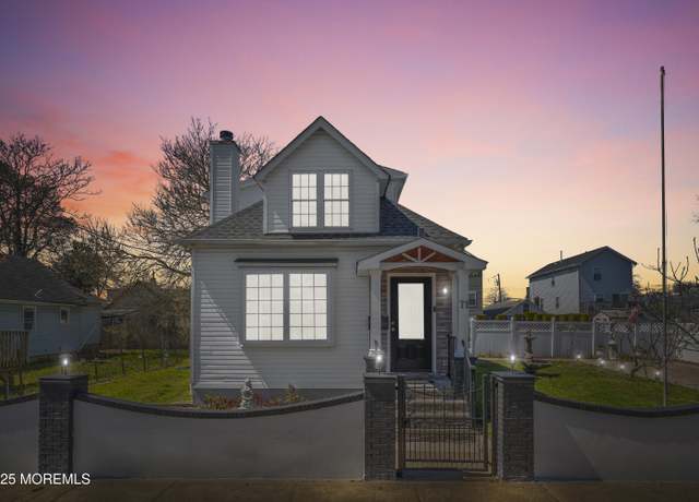 Property at 71 Pineview Ave, Keansburg, NJ 07734, 4 beds, 2.5 baths