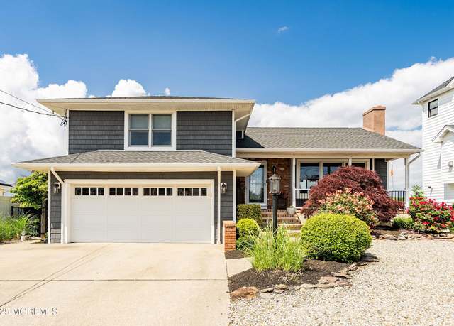 Property at 660 Fairview Ln, Forked River, NJ 08731, 3 beds, 2.5 baths