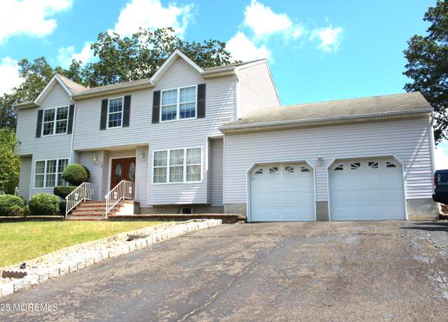 Property at 16 Rizzo Ct, Howell, NJ 07731, 4 beds, 3.5 baths