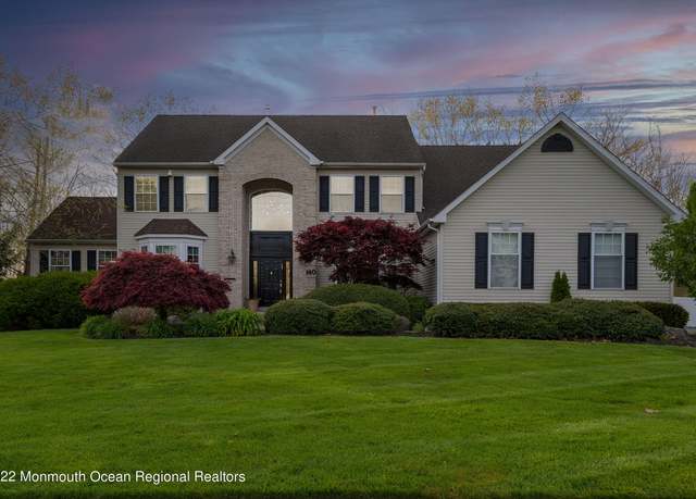 Property at 140 Newington Ln, Toms River, NJ 08755, 5 beds, 3.5 baths