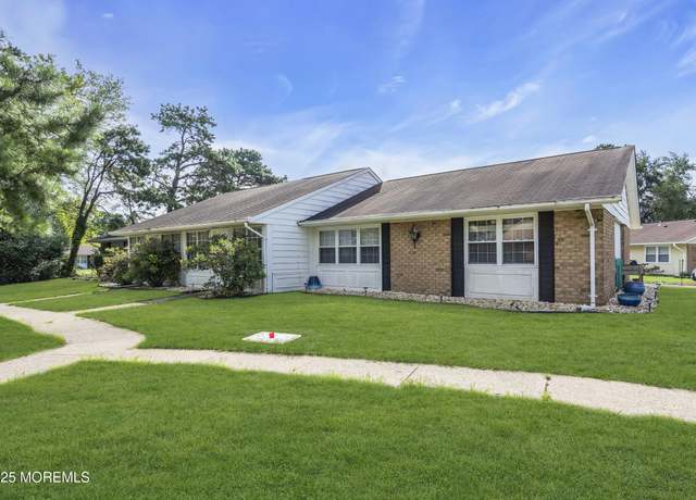 Property at 26B Edinburgh Ln, Manchester, NJ 08759, 2 beds, 1.5 baths