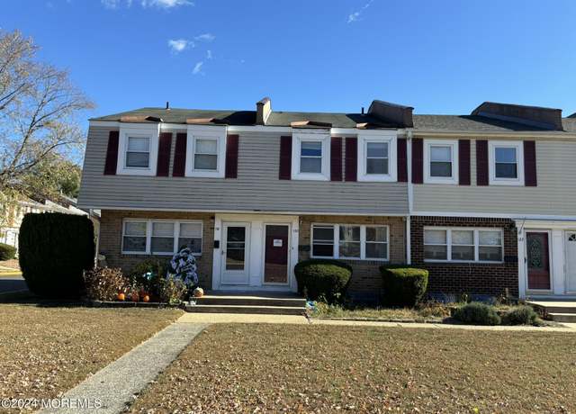 Property at 120 Primrose Ln, Brick, NJ 08724, 2 beds, 1.5 baths