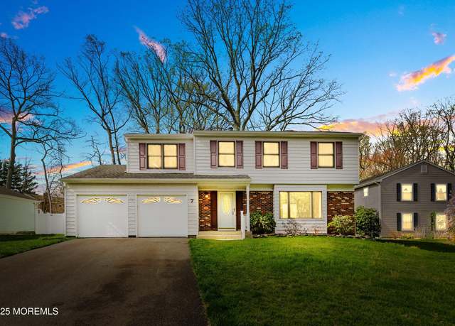 Property at 7 Hazelwood Ct, Howell, NJ 07731, 4 beds, 2.5 baths
