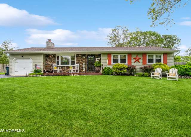 Property at 225 Essex Dr, Brick, NJ 08723, 3 beds, 1.5 baths