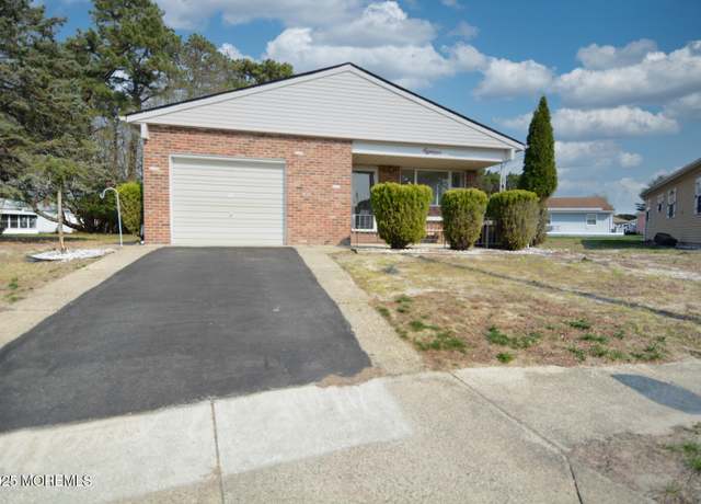 Property at 18 Morongo Ct, Toms River, NJ 08757, 2 beds, 2 baths