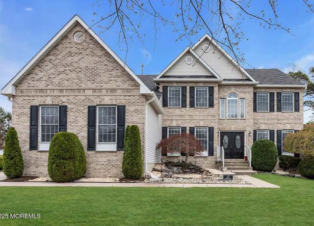 Property at 43 Brittany Dr, Bayville, NJ 08721, 4 beds, 3.5 baths