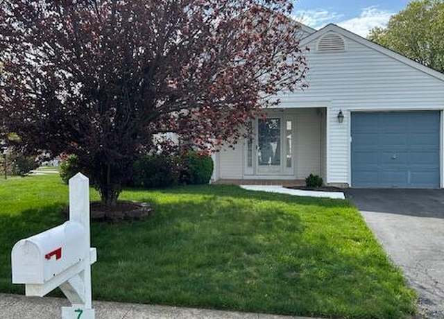 Property at 7 Springhill Dr, Brick, NJ 08724, 2 beds, 2 baths