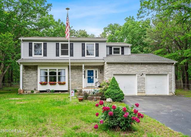 Property at 112 Richter Rd, Jackson, NJ 08527, 4 beds, 2.5 baths