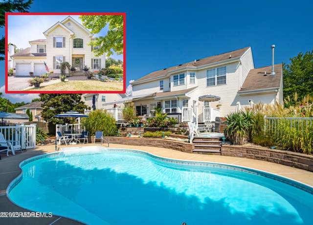 Property at 65 Chestnut Way Cir, Barnegat, NJ 08005, 3 beds, 2.5 baths
