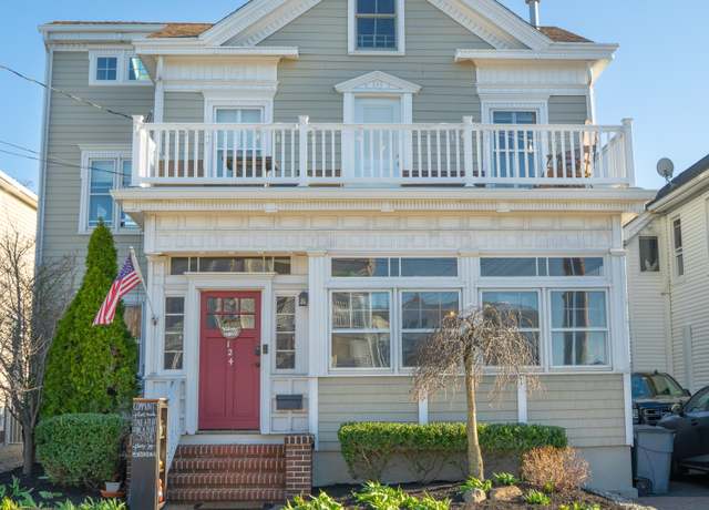Property at 124 1st St, Keyport, NJ 07735, 4 beds, 2.5 baths