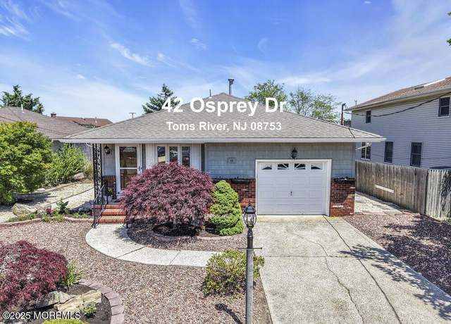 Property at 42 Osprey Dr, Toms River, NJ 08753, 2 beds, 1.5 baths