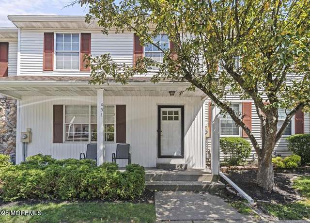 Property at 431 Rose Ct, Lakewood, NJ 08701, 3 beds, 2.5 baths