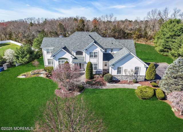 Property at 18 Rodeo Dr, Jackson, NJ 08527, 4 beds, 2.5 baths