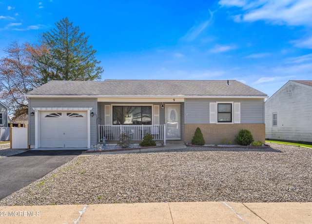 Property at 9 Gower Rd, Toms River, NJ 08757, 2 beds, 1 bath