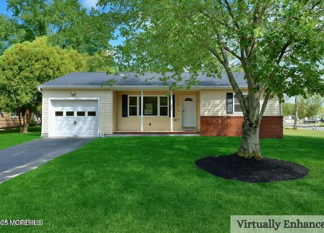 Property at 2 Stanford Dr, Toms River, NJ 08757, 2 beds, 2 baths