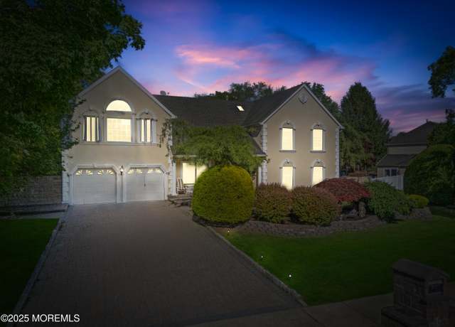 Property at 21 Homestead Cir, Marlboro, NJ 07746, 5 beds, 3.5 baths