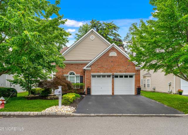 Property at 6 George Helme Dr, Helmetta, NJ 08828, 3 beds, 2.5 baths