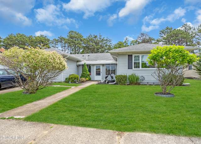 Property at 42 Pulaski Blvd, Toms River, NJ 08757, 2 beds, 2 baths