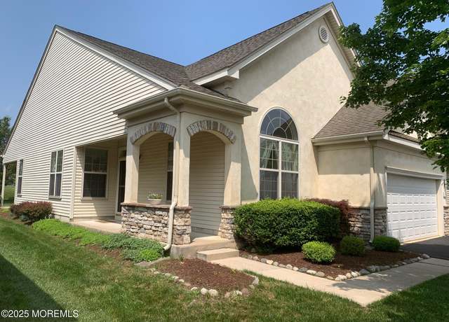 Property at 11 Vineyard Way, Barnegat, NJ 08005, 2 beds, 2 baths