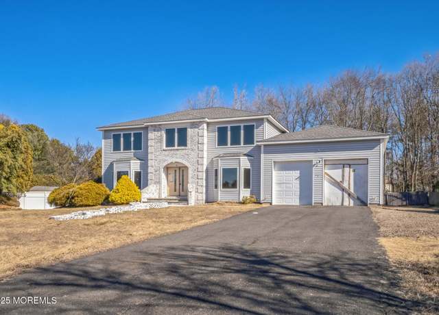 Property at 26 Rowena Rd, Manalapan, NJ 07726, 4 beds, 2.5 baths