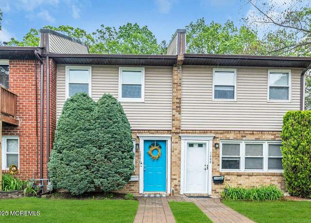 Property at 1446 Viola Ct, Brick, NJ 08724, 2 beds, 1.5 baths