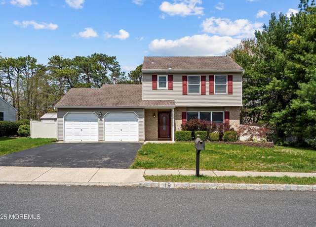Property at 19 Partridge Ln, Howell, NJ 07731, 3 beds, 1.5 baths