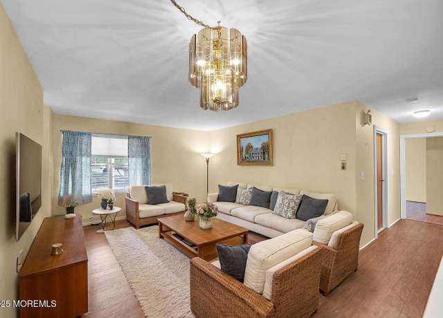 Property at 113A Edinburgh Ln, Lakewood, NJ 08701, 2 beds, 2 baths