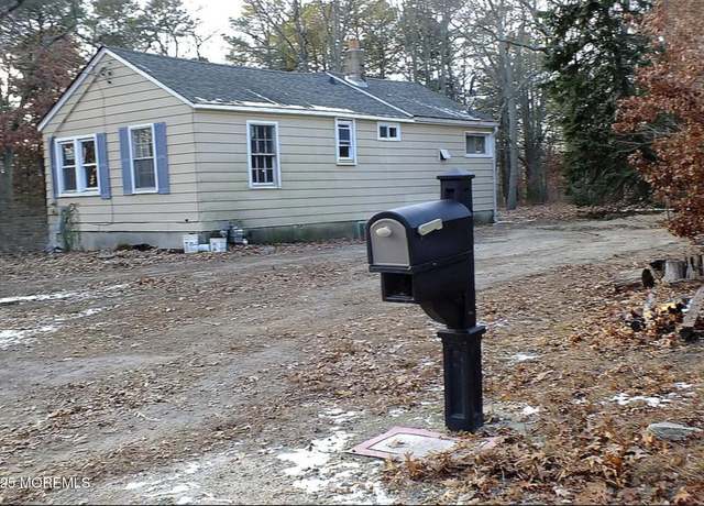 Property at 982 Falkenberg Rd, Brick, NJ 08724, 2 beds, 1 bath