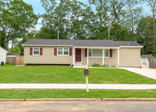 Property at 895 Raleigh Dr, Toms River, NJ 08753, 4 beds, 2 baths