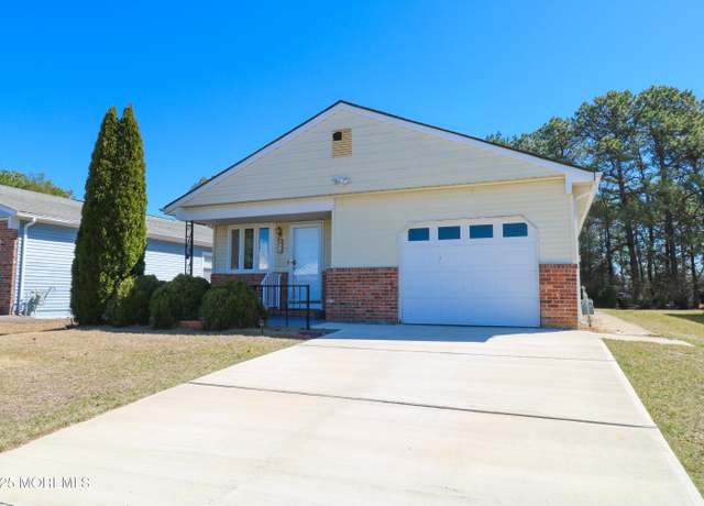 Property at 54 Pulaski Blvd, Toms River, NJ 08757, 2 beds, 1 bath