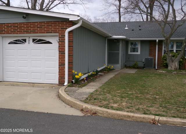 Property at 75C Dorchester Dr, Lakewood, NJ 08701, 2 beds, 2 baths