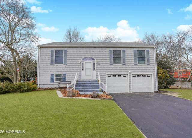 Property at 1116 Kenton Dr, Toms River, NJ 08753, 3 beds, 2 baths