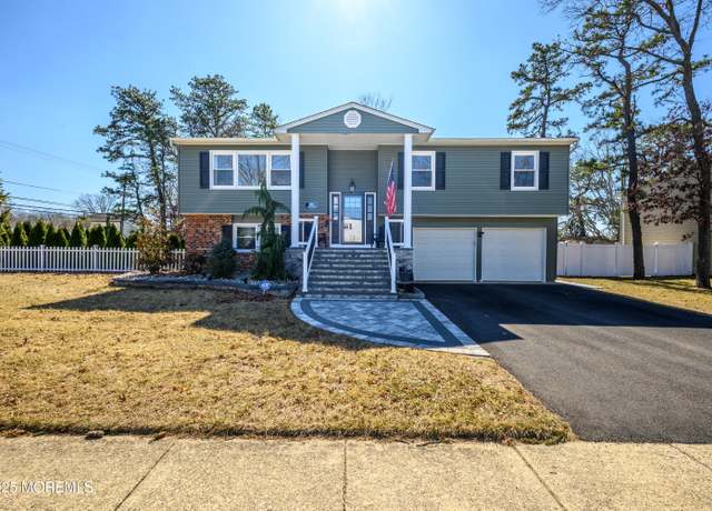 Property at 88 Pine Needle St, Howell, NJ 07731, 4 beds, 2.5 baths