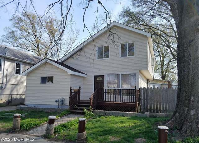 Property at 32 Lakewood Ave, Keansburg, NJ 07734, 3 beds, 2 baths
