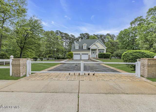 Property at 303 Diamond Rd, Jackson, NJ 08527, 3 beds, 2.5 baths