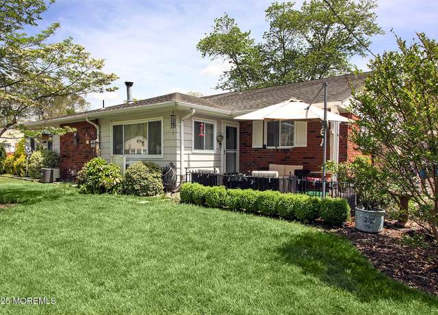Property at 16 A Robin St, Manchester, NJ 08759, 1 bed, 1 bath
