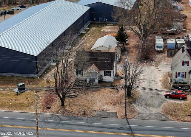 Property at 1002 State Route 33, Freehold, NJ 07728, 3 beds, 1.5 baths