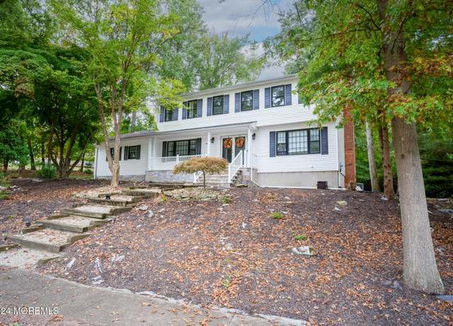 Property at 34 Brookside Cir, Marlboro, NJ 07746, 5 beds, 2.5 baths