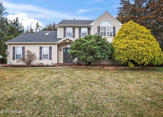 Property at 958 Ridge Rd, Brick, NJ 08724, 4 beds, 2.5 baths