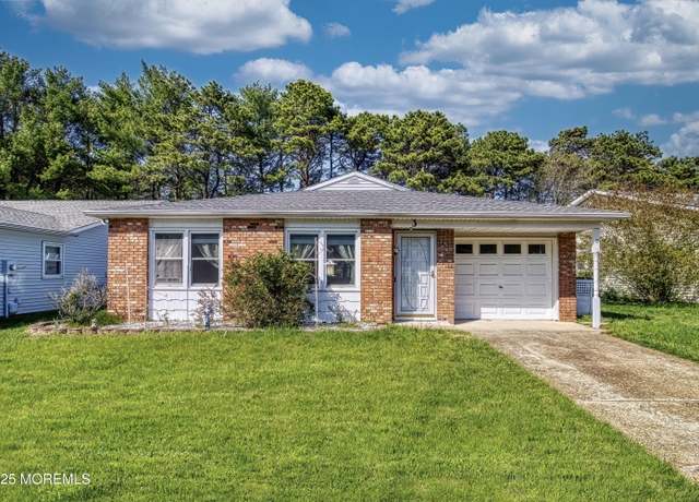 Property at 3 Tudor Ct, Brick, NJ 08723, 2 beds, 2 baths