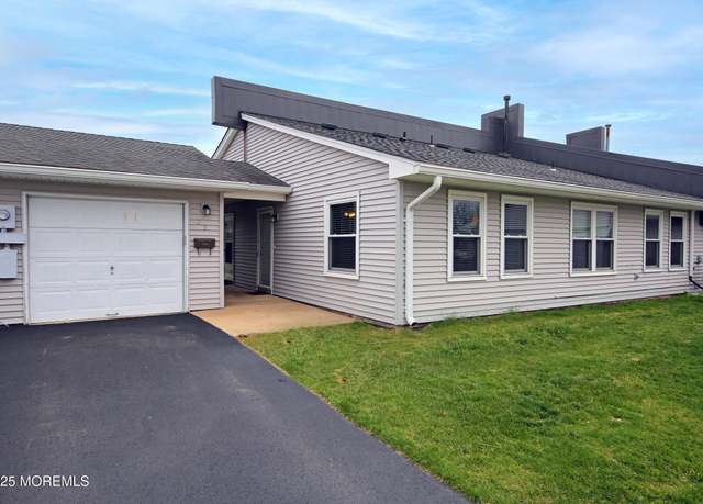 Property at 25 Sutton Dr #2401, Brick, NJ 08724, 1 bed, 1 bath